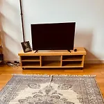 City Centre Location Spacious Manhattan Style Flat