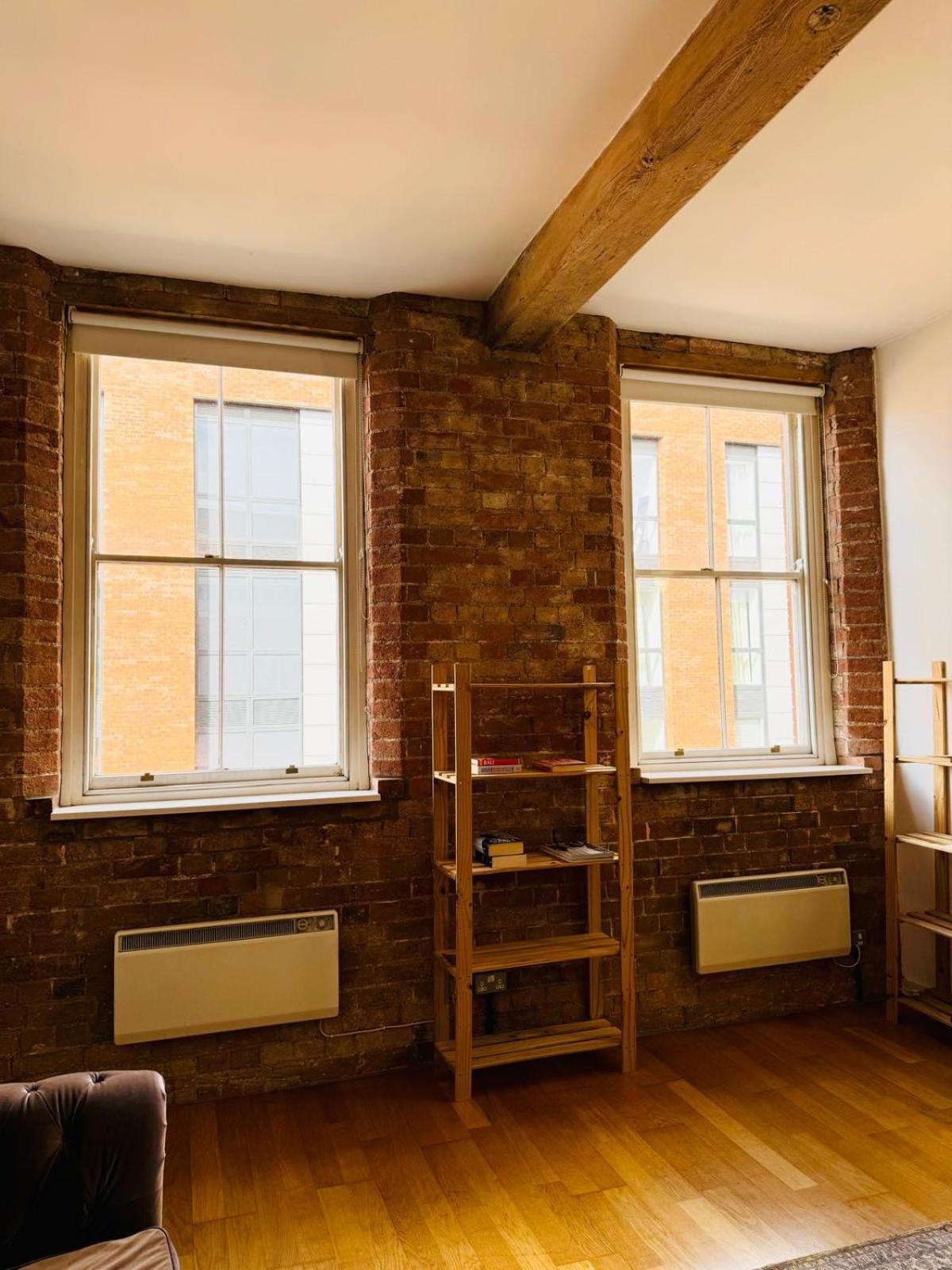 Centre Location Spacious Manhattan Style Flat Apartment Leicester